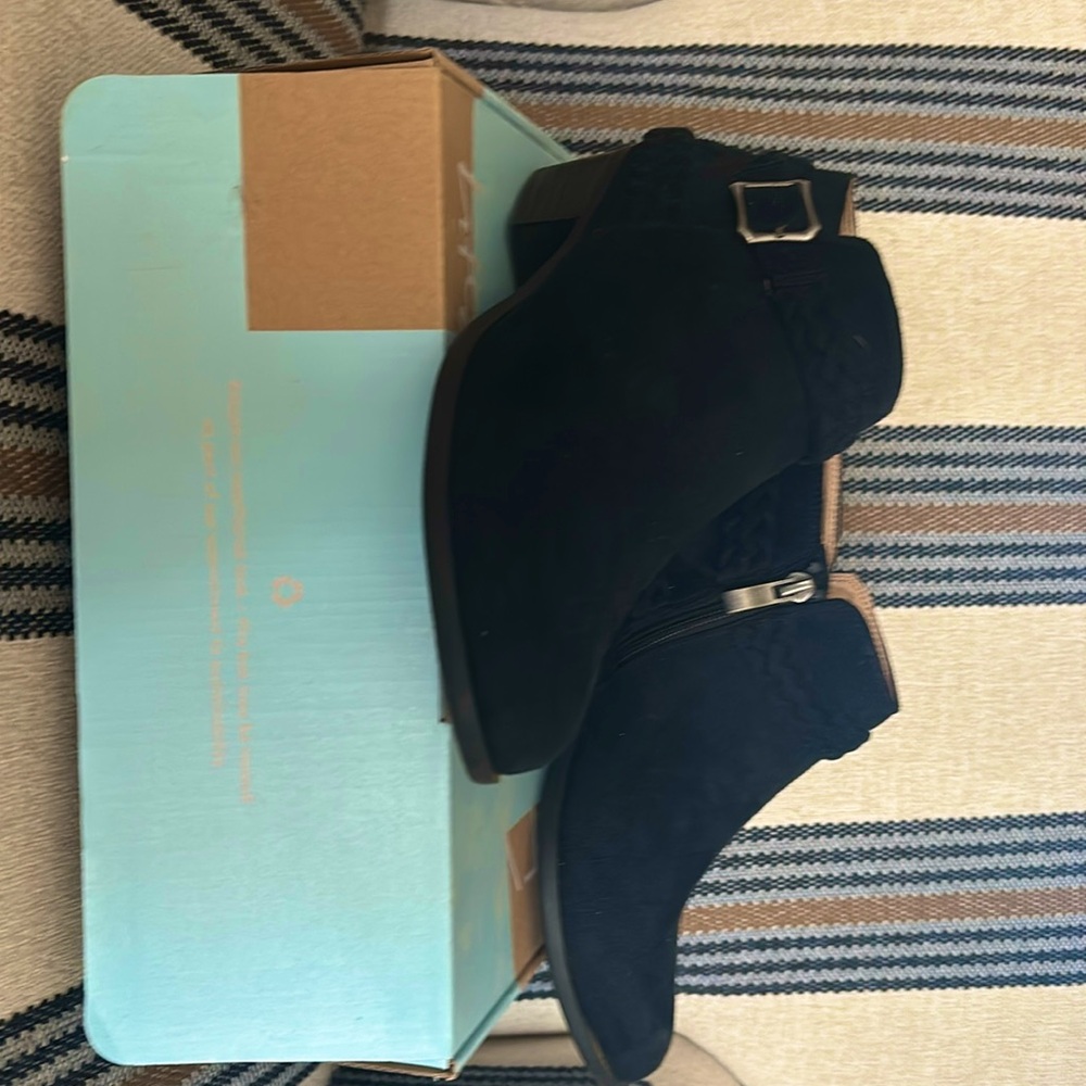 Bootie. Black microfiber. Size 8 1/2.